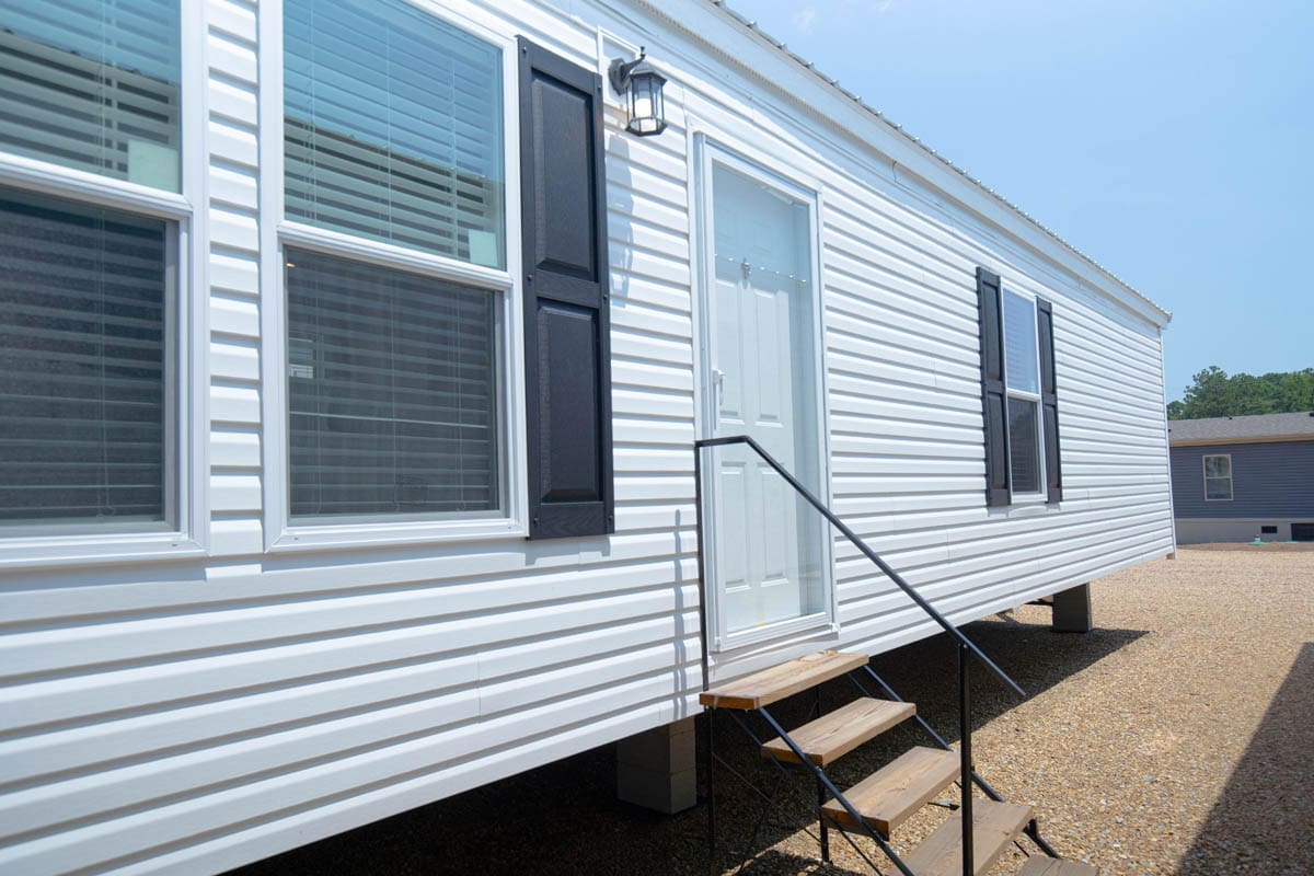 Eva by Bravo Home Builders - Mobile Home - Pearl MS 00010