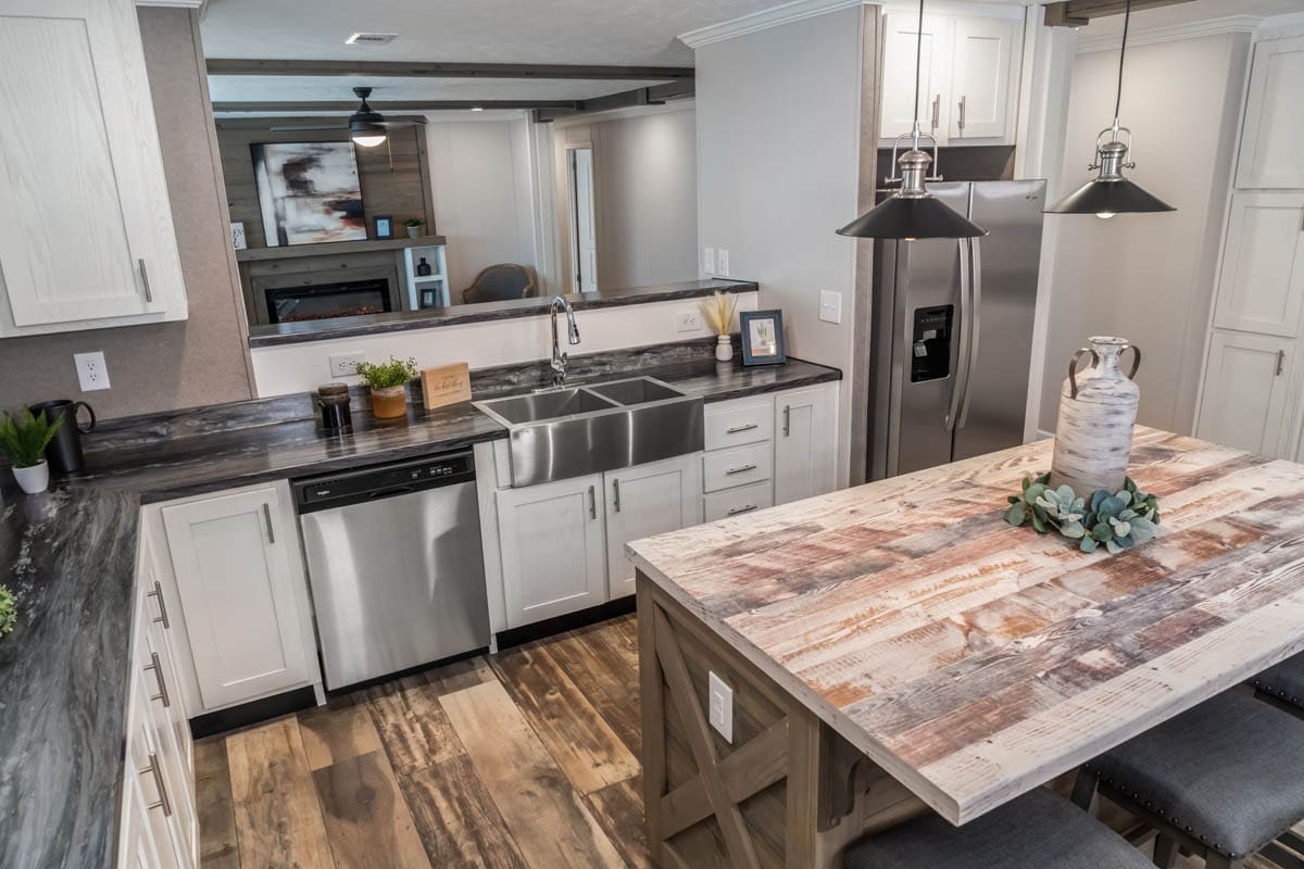 Ruby Bravo by Hamilton-Home-Builders-Mobile-Home-Pearl-MS00006