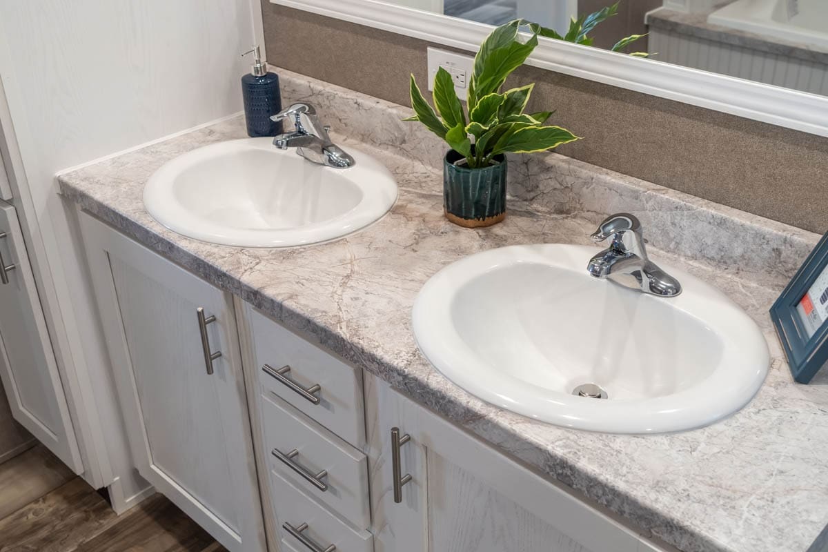 Ruby Bravo by Hamilton-Home-Builders-Mobile-Home-Pearl-MS00026