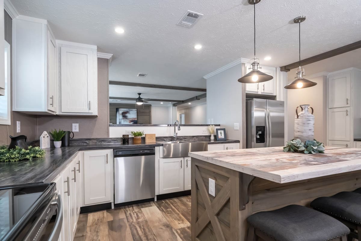 Ruby Bravo by Hamilton-Home-Builders-Mobile-Home-Pearl-MS00029